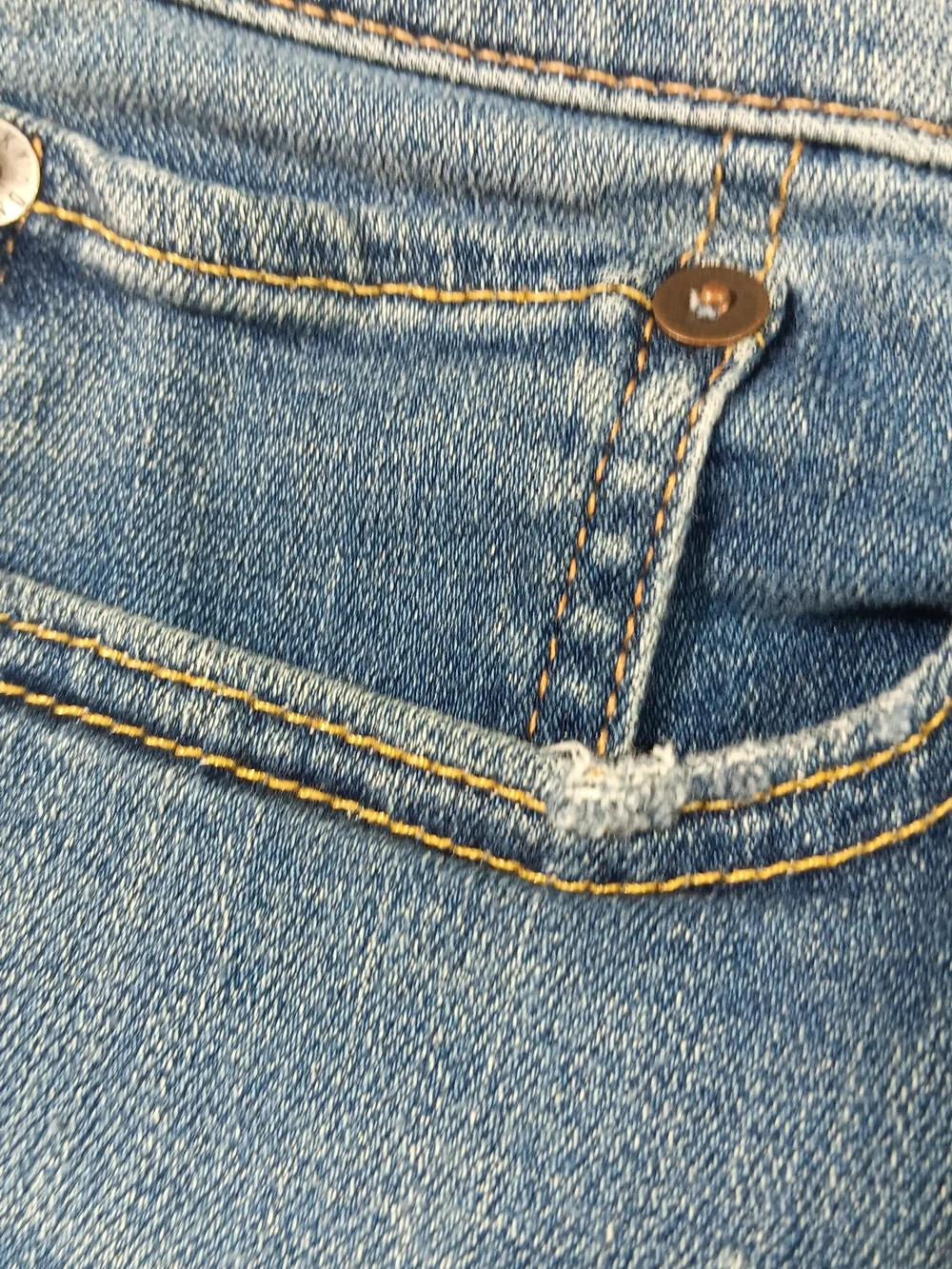 Lucky Brand Jeans Mens 31x32 Blue Denim 363 Vintage Straight Stretch Whiskers
